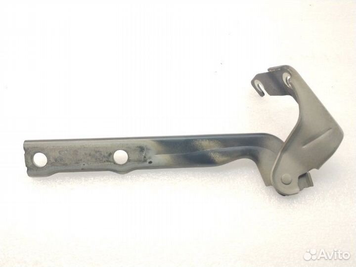 Петля капота передняя правая Volkswagen Tiguan 1