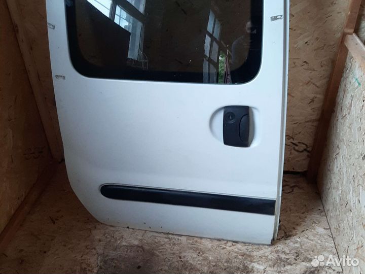 Дверь задняя правая рено Kangoo 1