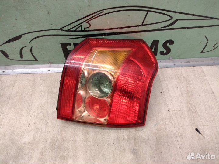 Фонарь задний правый Toyota Corolla E12 / 120