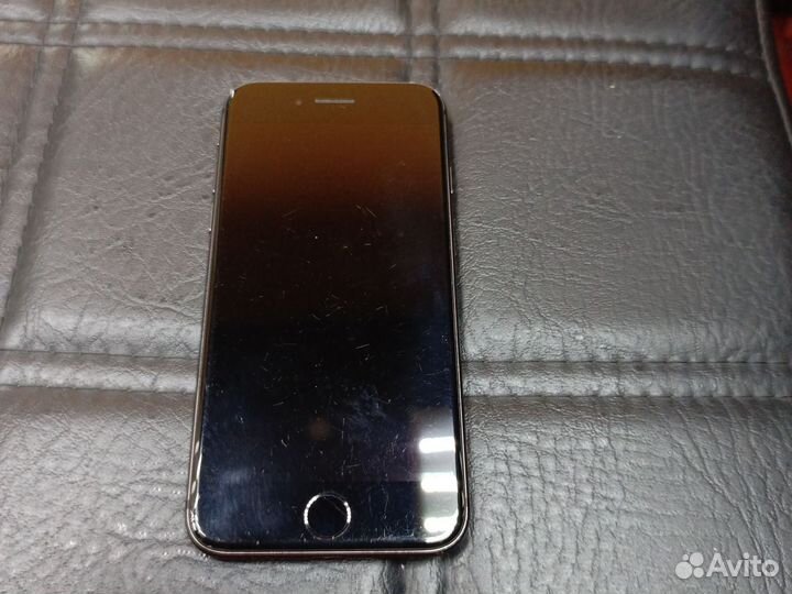 iPhone 8, 64 ГБ