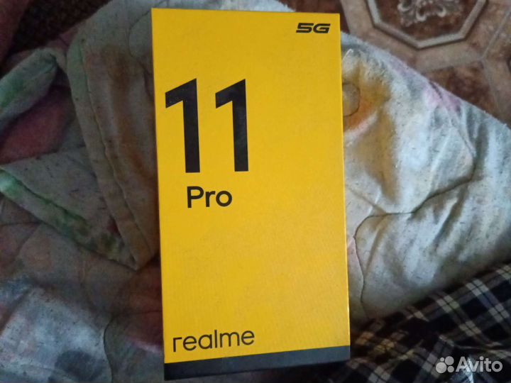 Смартфон realme 11 pro
