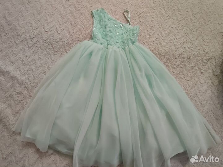 Нарядное платье для девочки Акула 104 р