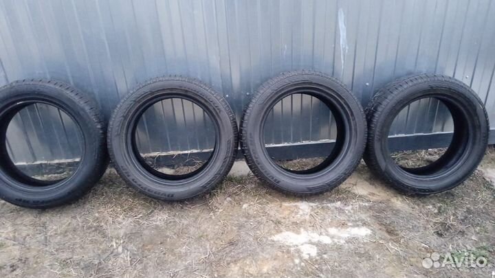 Hankook Dynapro HP RA23 215/60 R17