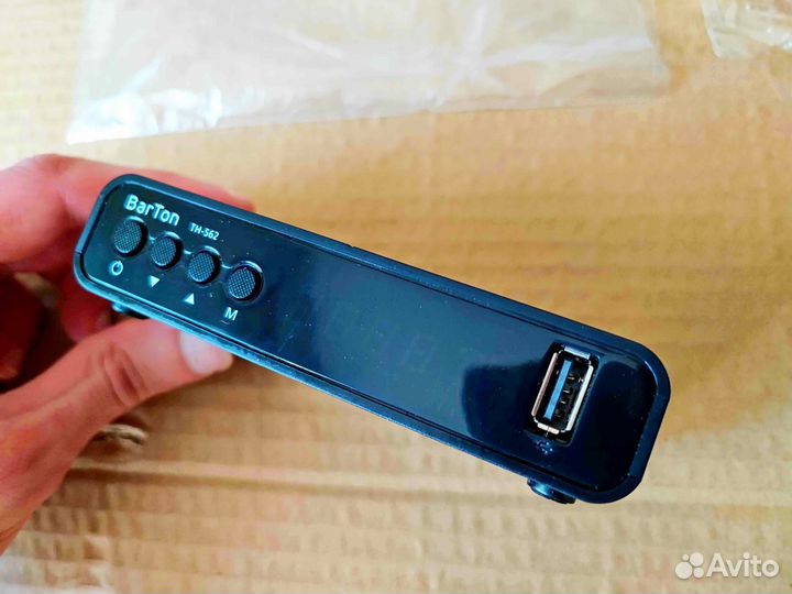 Цифровой эфирный приемник BarTon TH-562