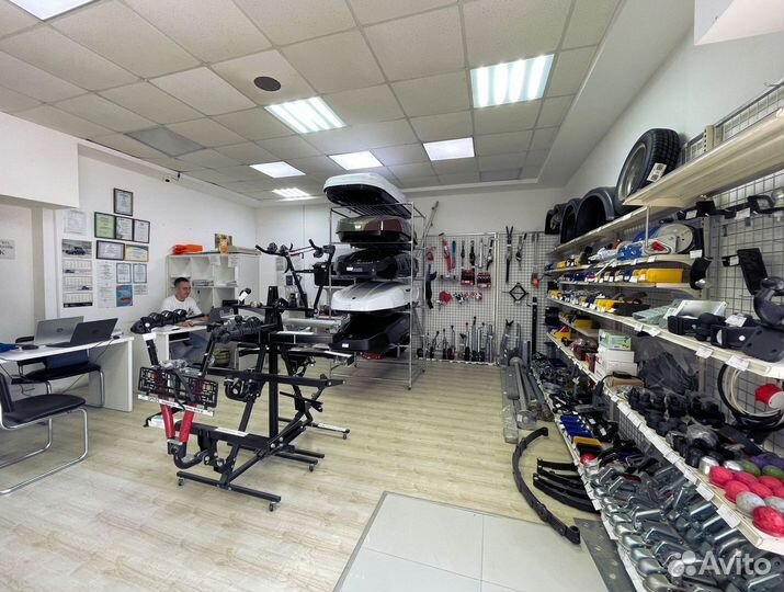 Ролик килевой с кронштейном для прицепа