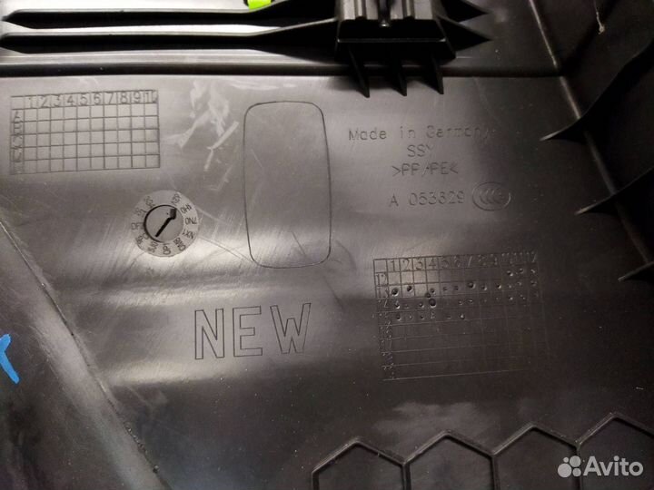 Накладка порога задняя правая Volkswagen Touareg