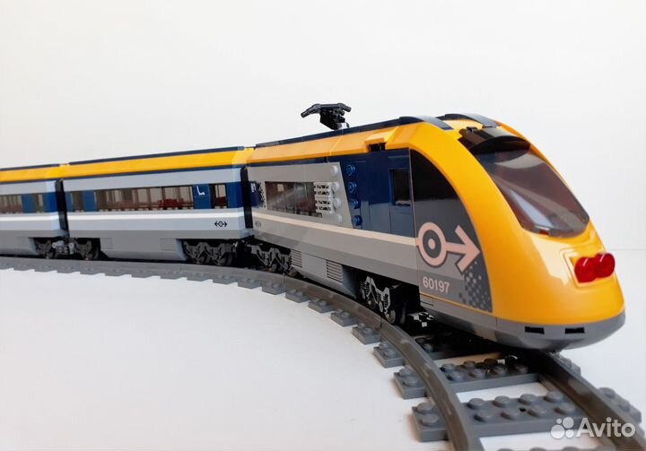 Lego конструктор железная дорога, поезд