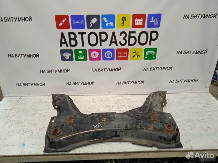 Подрамник Nissan Note E11