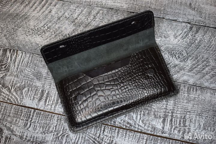 Чехол для телефона на магнитах ручной работы