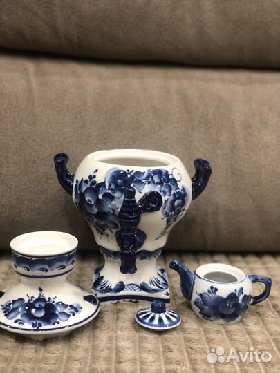 Гжель самовар фарфоровый сувенирный