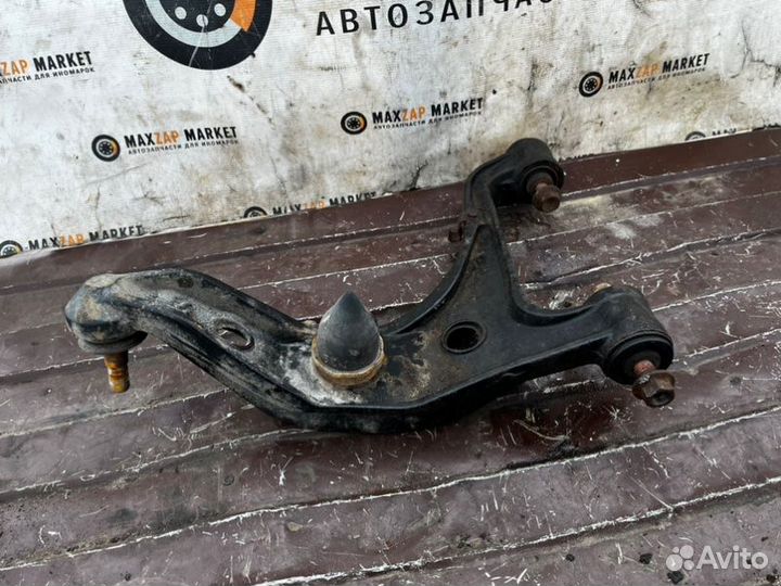 Рычаг Suzuki Grand Vitara 2.4 2008 j24b задн. прав