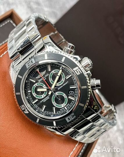 Часы Breitling Superocean Chronograph M2000