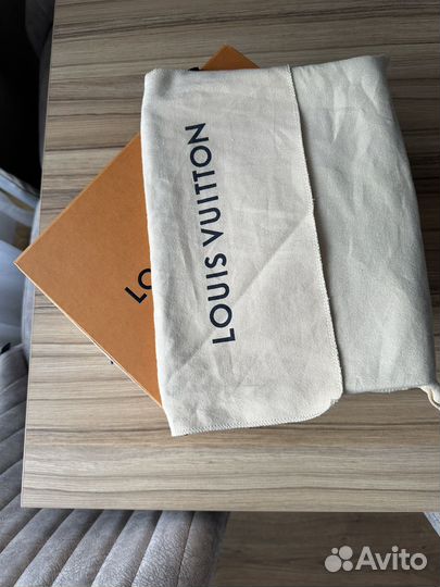 Louis Vuitton Pochette Voyage MM Оригинал