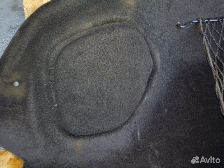 Обшивка багажника правая Opel Astra J седан 1.6