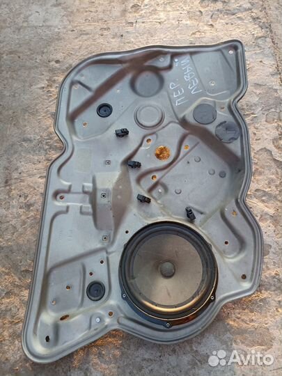 Щит стеклоподъемника передний лев Skoda Octavia A5