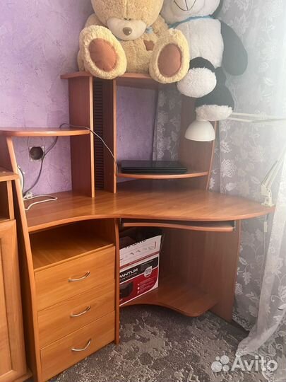 Компьютерный стол