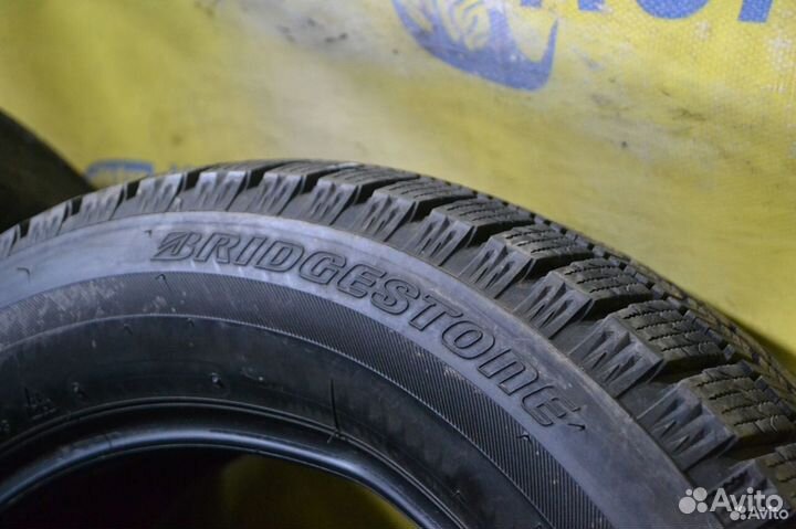 Bridgestone Blizzak VRX2 205/60 R16