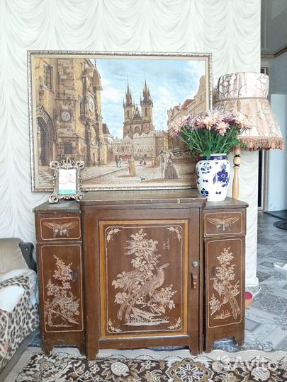 Старинная швейная машинка