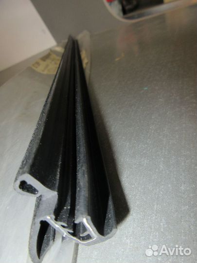 Нащельник окна передней двери внутренний meriva-A