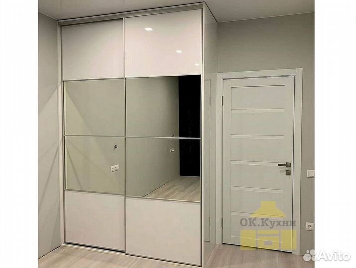 Распашной шкаф