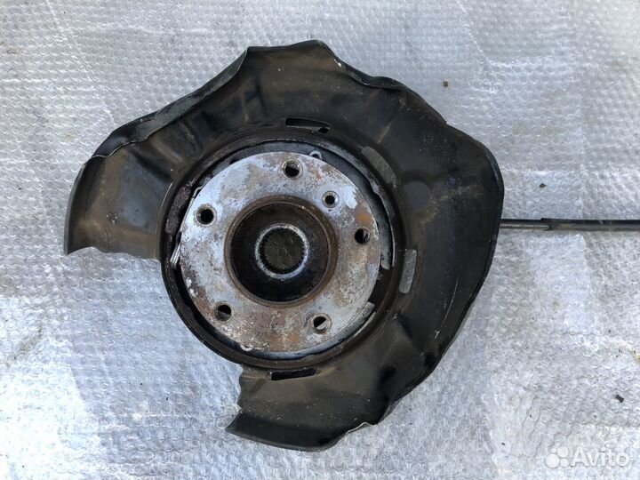 Кулак задний правый BMW 3 E92N 328xi N51