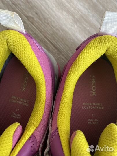 Кроссовки для девочки 37