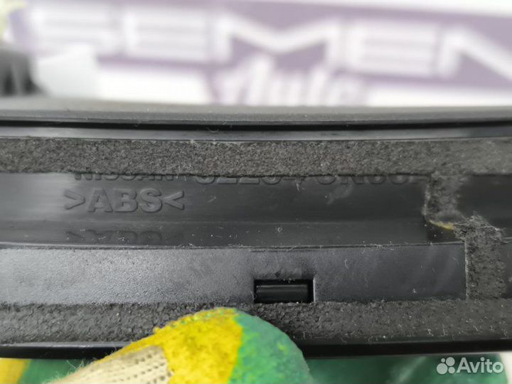 Уголок стекла двери задний правый Nissan Teana J32