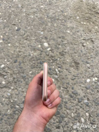 iPhone 8, 64 ГБ