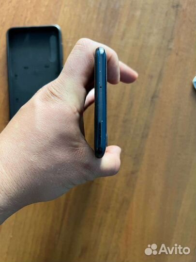 Samsung Galaxy A50, 4/64 ГБ