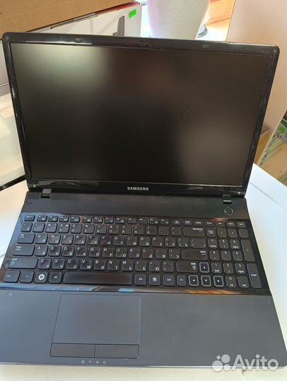 Ноутбук Samsung NP300E5A Core i3-2350M SSD HDD