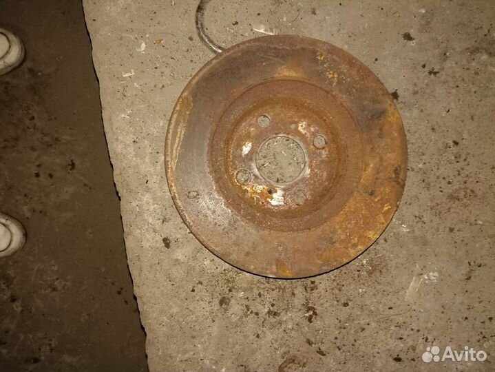 Тормозной диск Toyota Corolla Levin 7