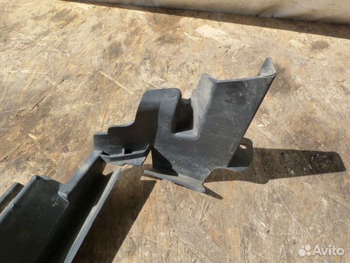 Воздуховод радиатора левый Renault Logan II 2014