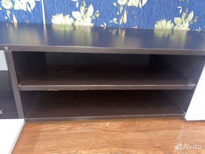 Тумба под телевизор
