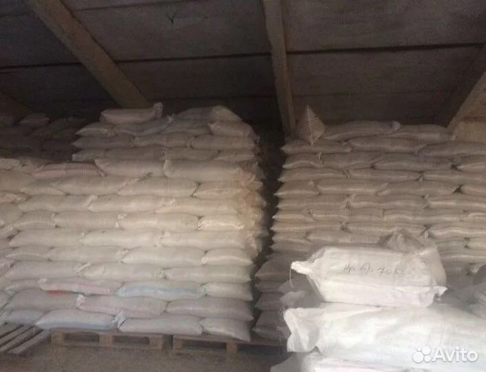 Отруби в мешках