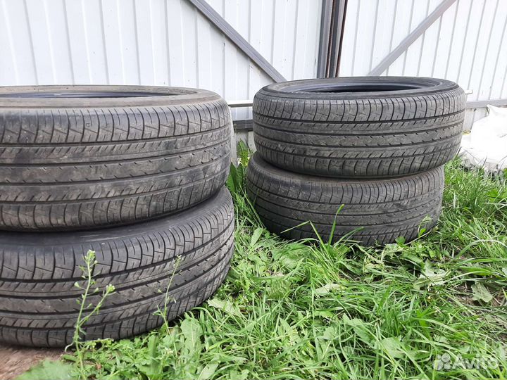 Yokohama dB Decibel E70 215/55 R17