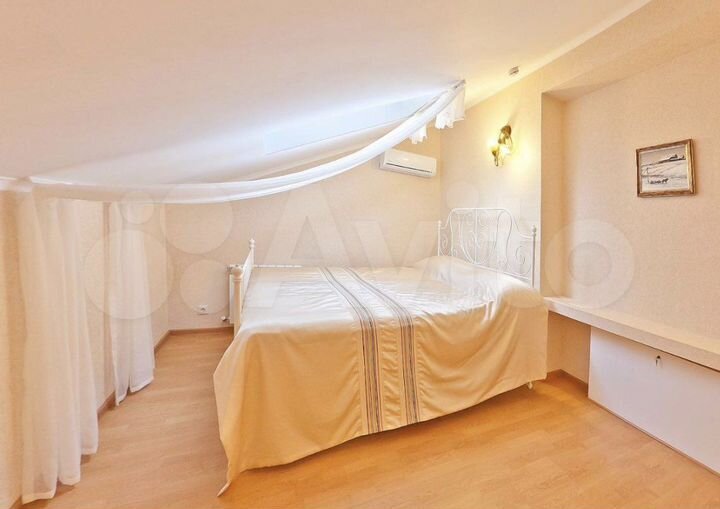 Комната 25 м² в 2-к., 2/4 эт.