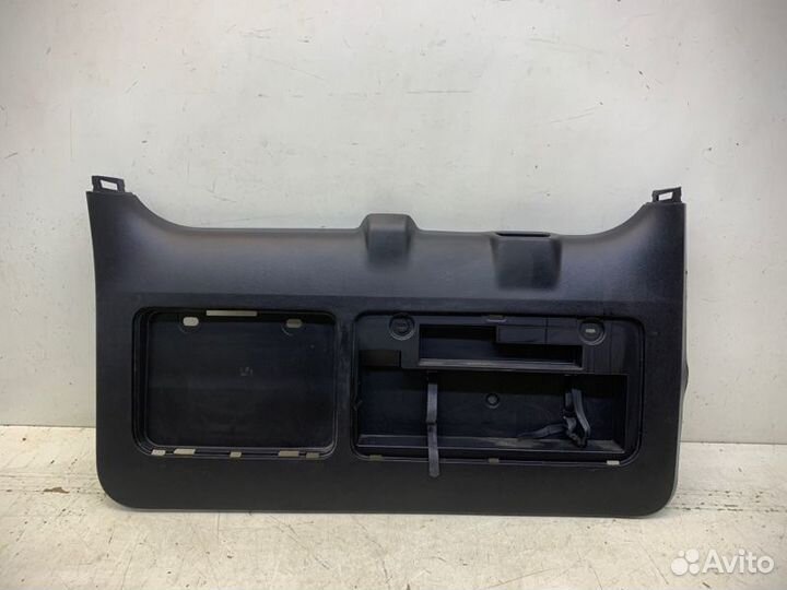 Обшивка крышки багажника Toyota Land Cruiser Prado