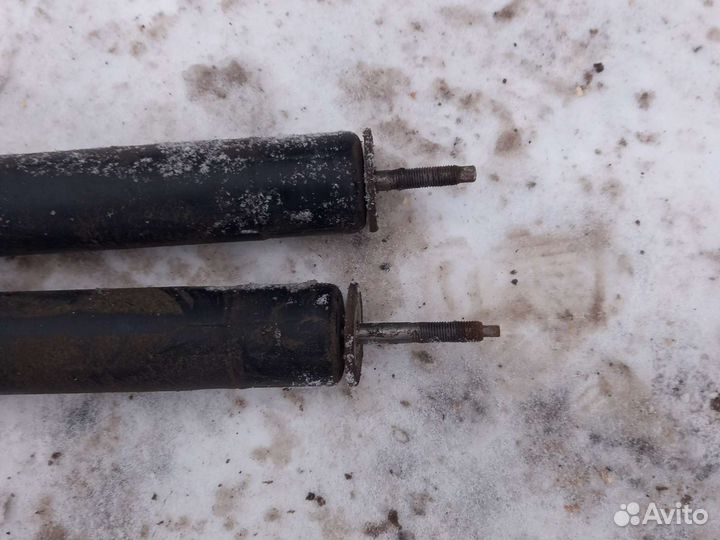 Сузуки сх 4 задние стойки амортизаторов