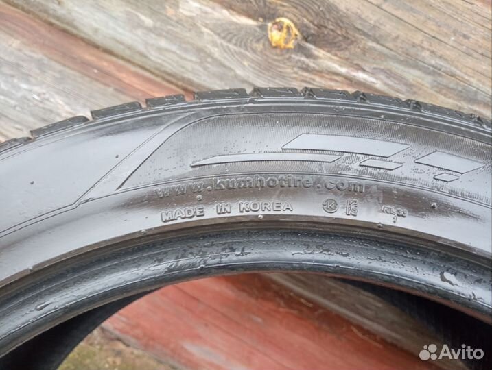 Kumho 722 255/45 R20 105V
