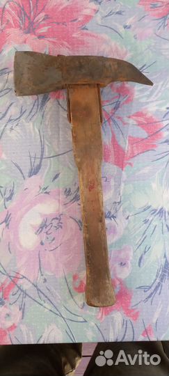 Топор пожарного ретро