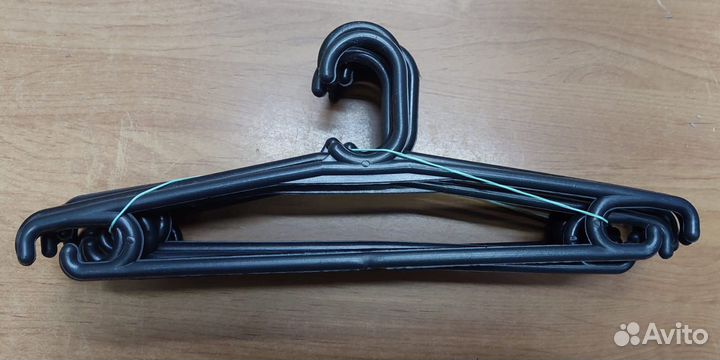 Вешалки-плечики для детской одежды