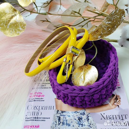 Тонкий однотонный глянцевый пояс