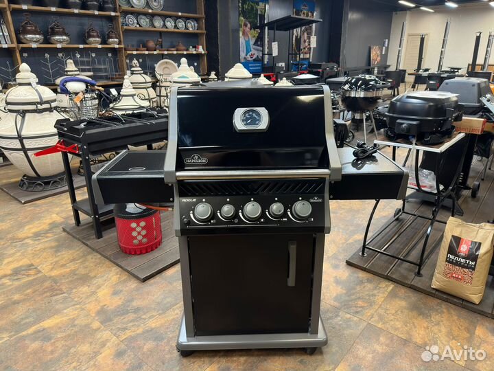 Газовый гриль napoleon Rogue-425 RSB с вертелом и