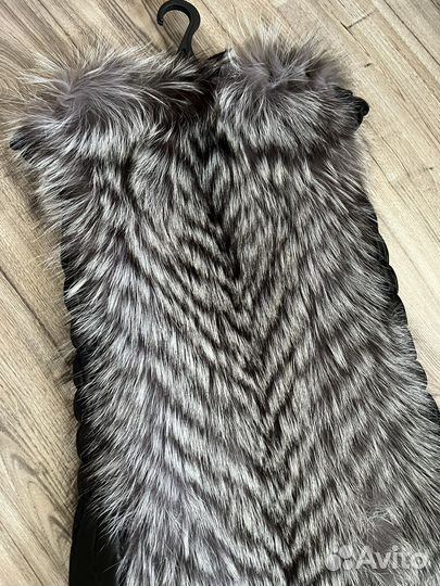 Жилетка чернобурка меховая
