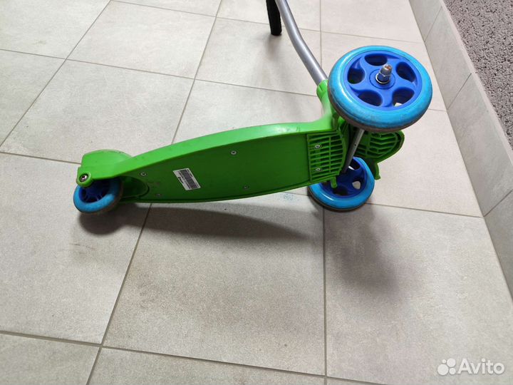 Самокат 3х колесный Razor Kixi Scribble