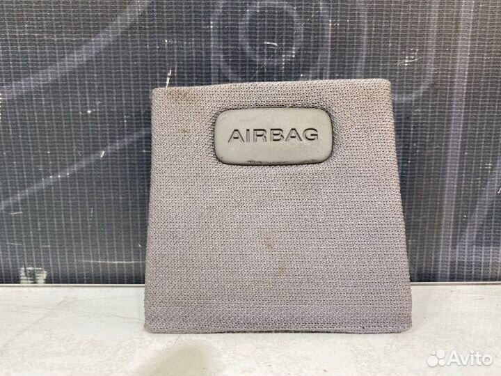 Обшивка салона правая Audi A6 Avant C5 APR 2000