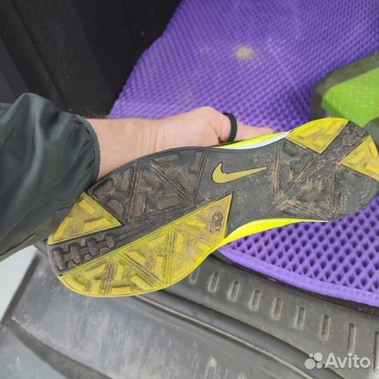 Футзалки nike