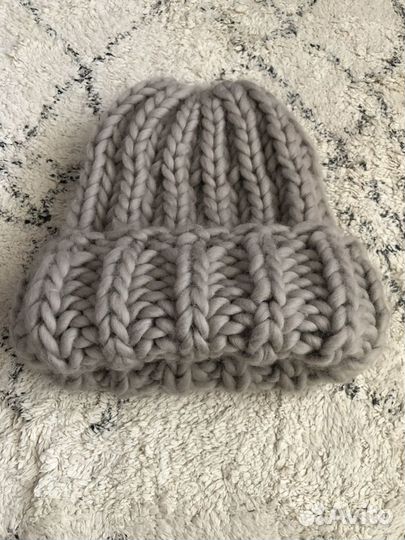 Шапка женская вязаная из перуанской шерсти wool s