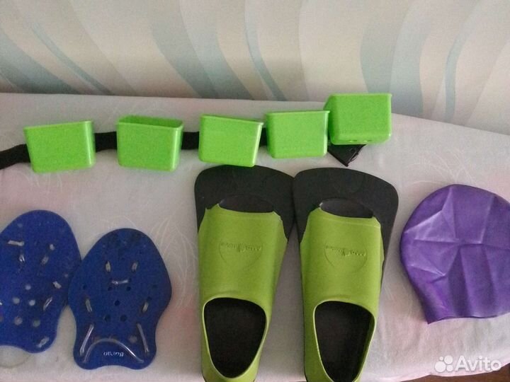 Принадлежности для плавания