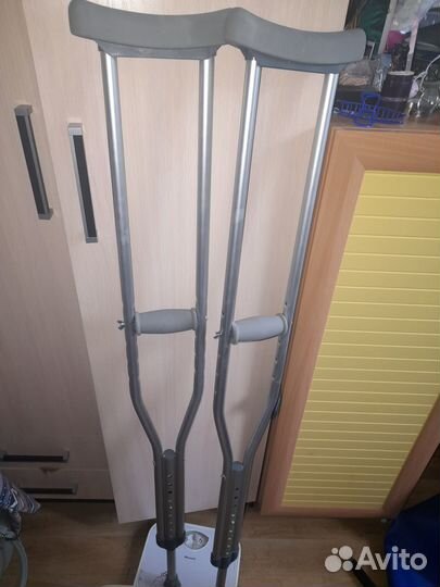 Продам костыли с системой против скольжения